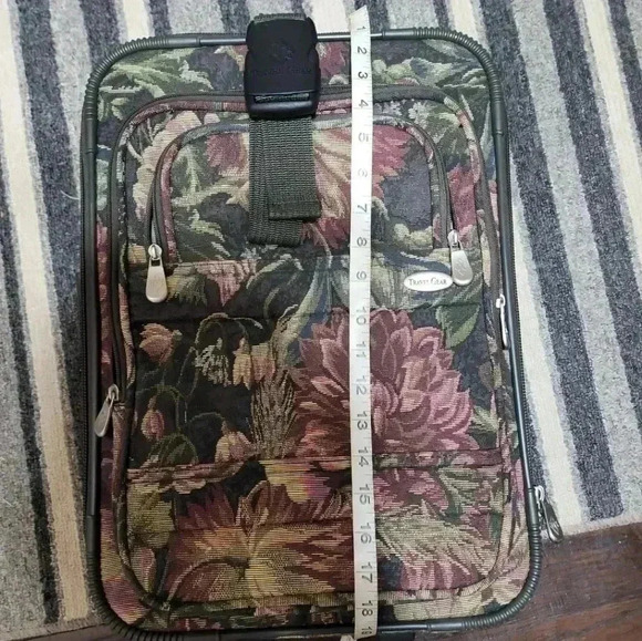 TRAVEL Gear Vintage Tapestry Rolling luggage - Picture 5 of 15